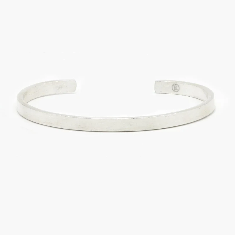 stretchable friendship bracelet-Maxi "Azulik" Bright Silver Bangle