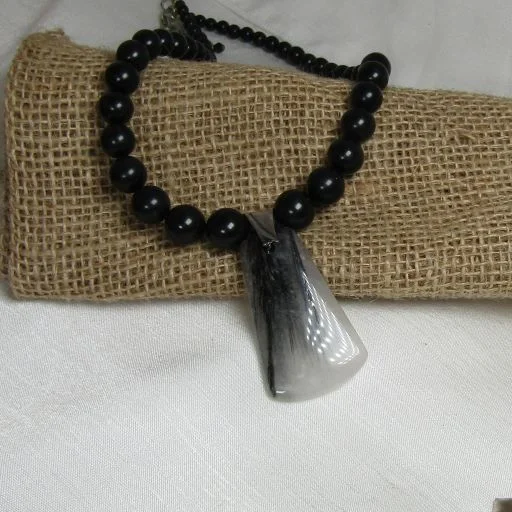 sci-fi gemstone necklace-Agate & Black Onyx  Gemstone Handmade Pendant Necklace