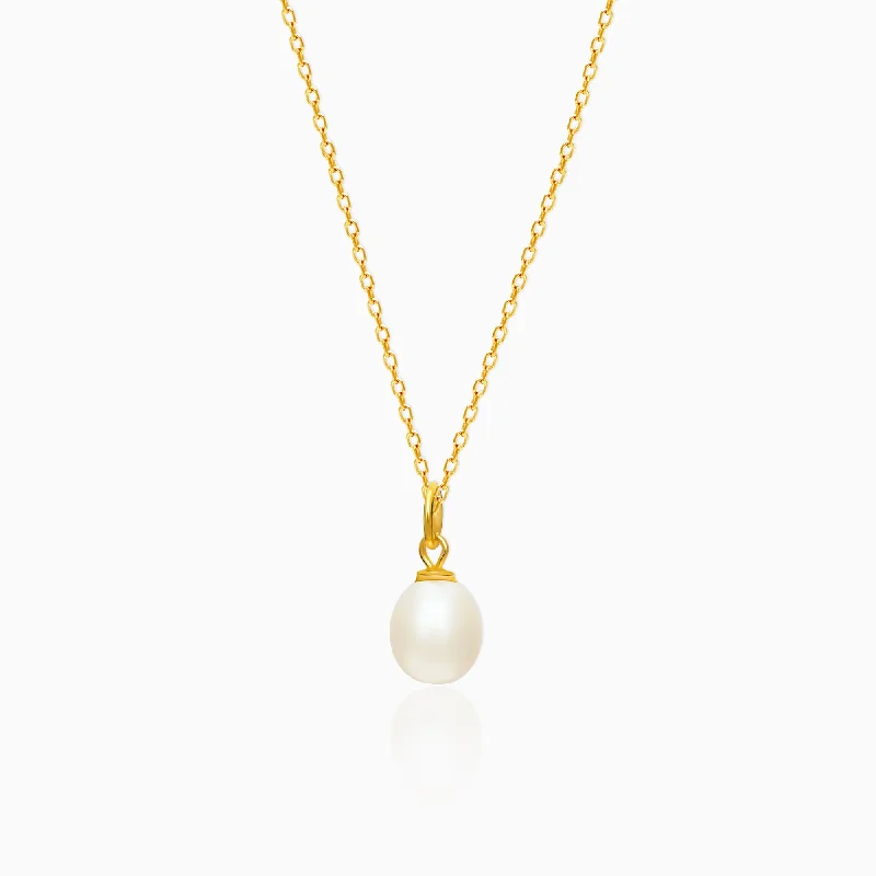 vintage pearl pendant necklace-Golden Minimal Pearl Pendant with Link Chain